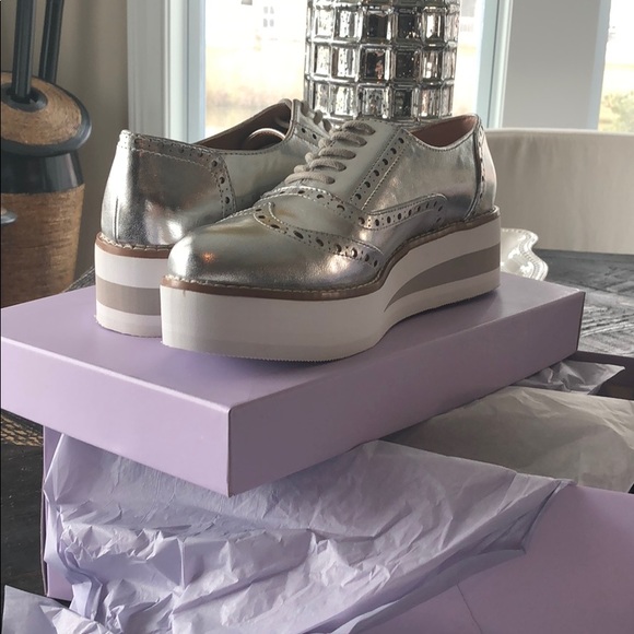 BRAND NEW!! Steve Madden Shoes - Picture 5 of 8